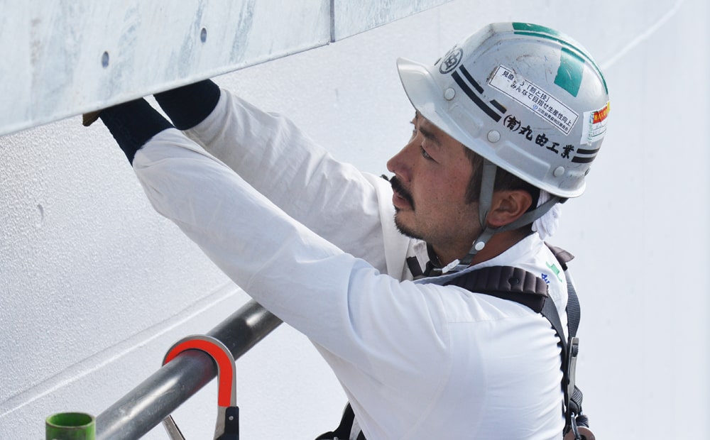 大きな鉄骨で柱や梁を組み、繋ぎ、建てる、何より準備が大切。