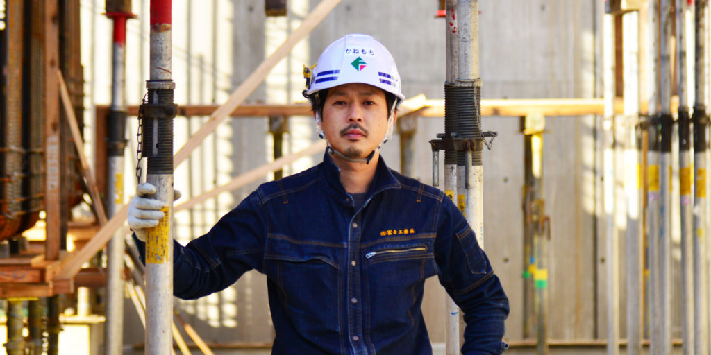 現場にノートPCを持ち込み、オートCADで必要部材を算出。